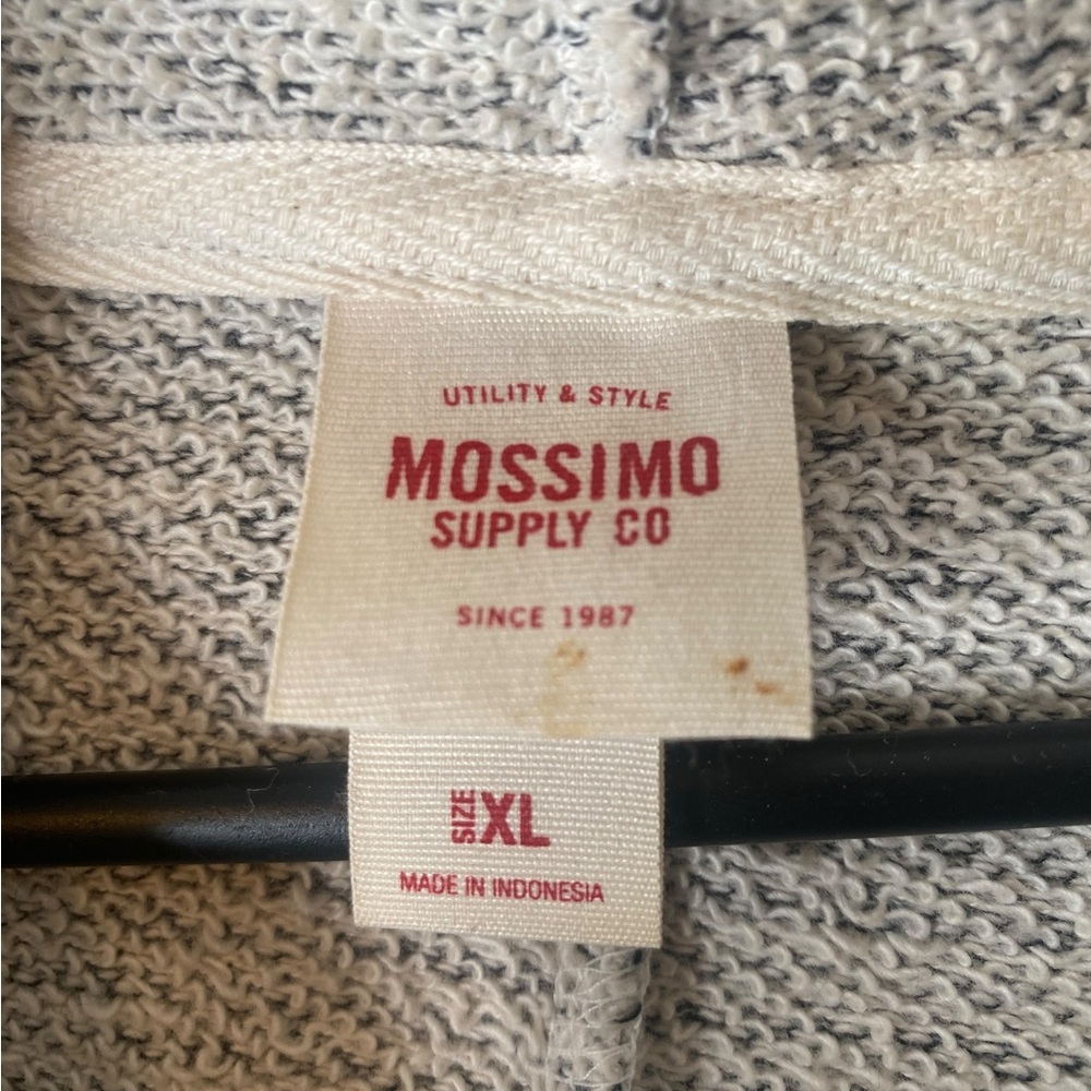 Massio hooded sweater Size XL - Picture 3 of 5